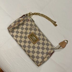 Louis Vuitton Crossbody Bag